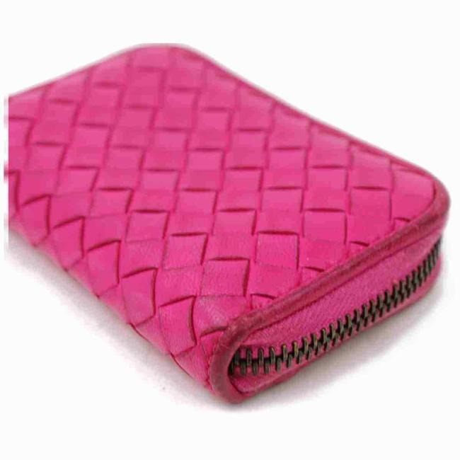 Bottega Veneta Fuchsia Woven Leather Intrecciato Wallet