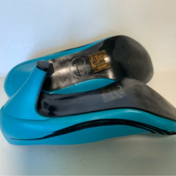 t.u.k. Vintage Teal and Black Felt Party Pumps