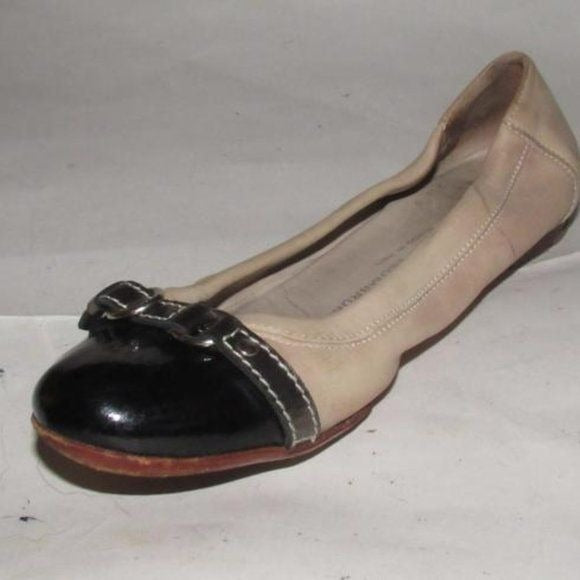 Attilio Giusti Leombruni Metallic Ivory Leather Flats