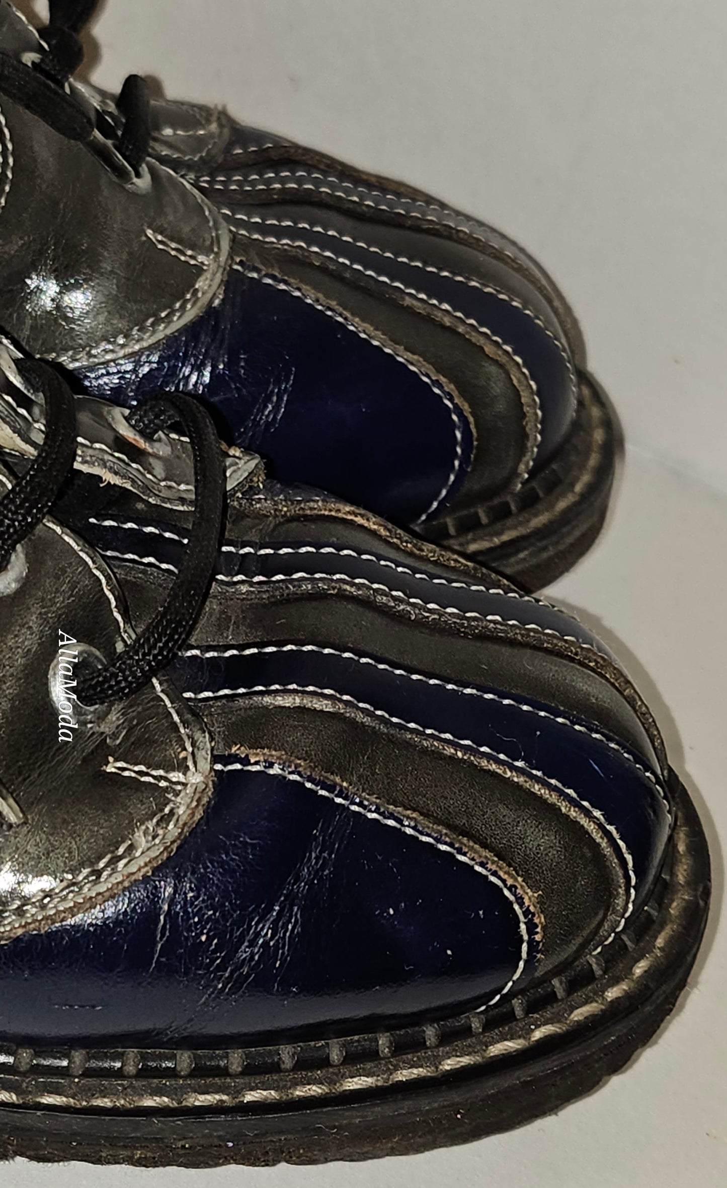 Vintage 90s John Fluevog Sie 7W/9M Angel Gibson Swirl Leather Derby Shoes