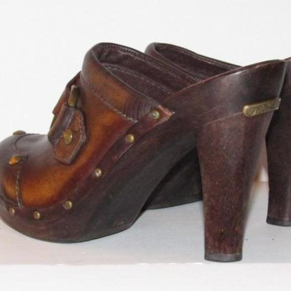 Michael Kors Brown Leather Gold Rivets Mule Slides