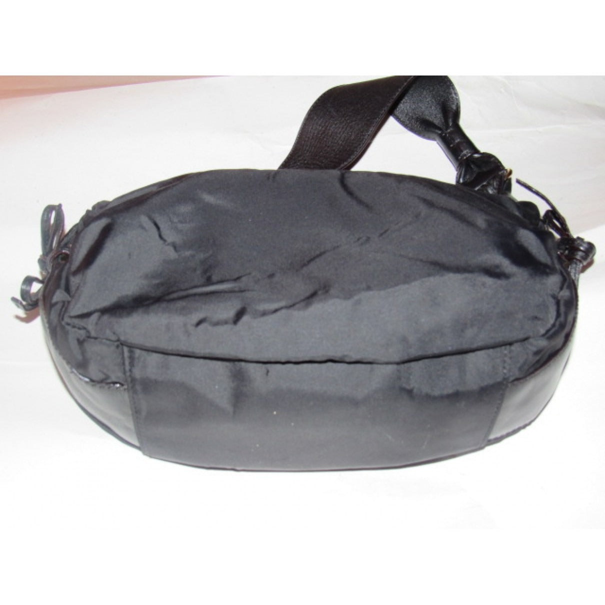Kate Spade black leather hobo purse w chrome accents