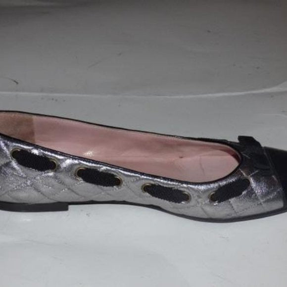 Marc Jacobs size 7 quilted silver leather & black patent leather flats