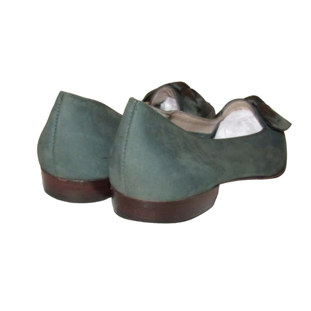 Salvatore Ferragamo 7.5N green suede flats w XL silk bows