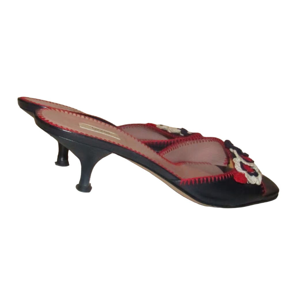 Prada navy & red leather kitten heels w crochet floral accents