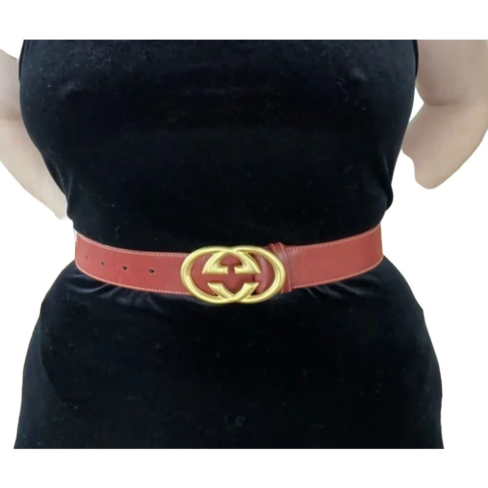 Gucci red leather belt w Gucci Interlocking GG logo buckle