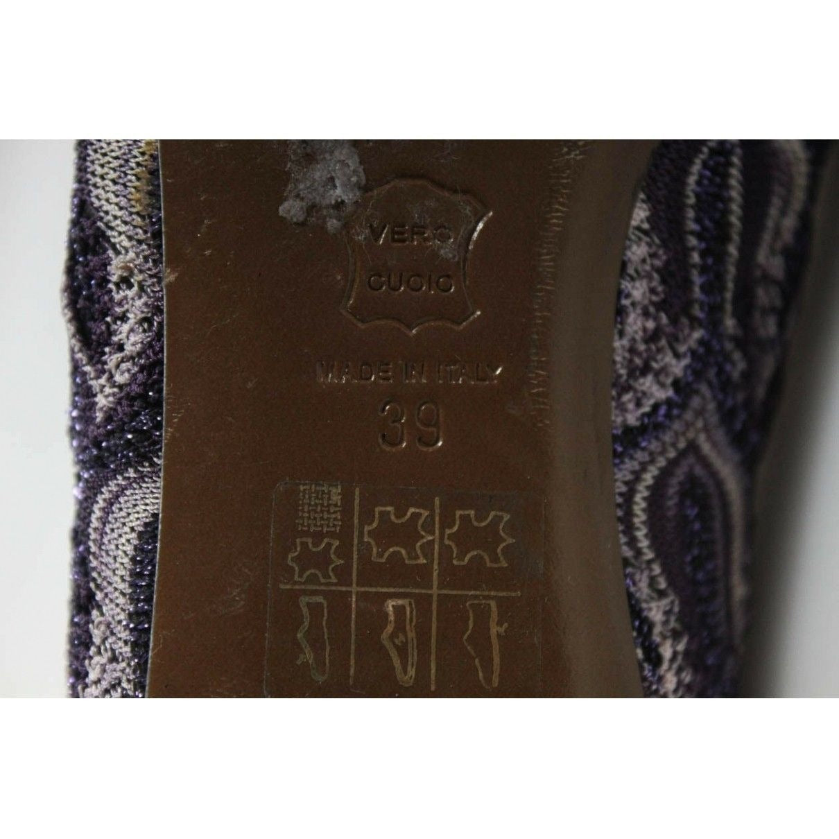 Missoni, size 39 EU, purple & ivory metallic chevron knit over leather ballet flats with almond shaped toes, .5" heels & leather soles