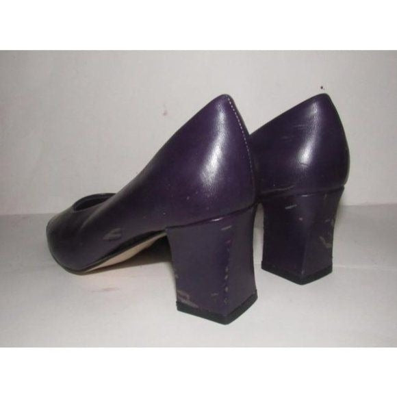Fanfares Vintage Purple Leather Almond Toe Pump
