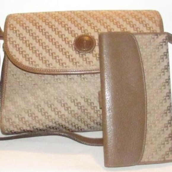 Gucci Khaki Square G Logo Print Vintage Wallet- Like new!
