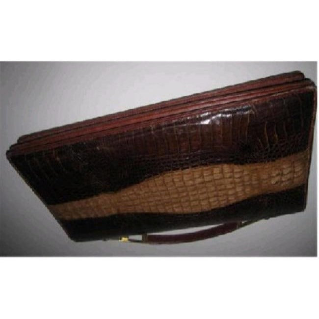 Venus Crocodile Leather Two-way Clutch in Shades of Brown