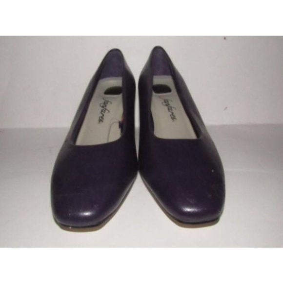 Fanfares Vintage Purple Leather Almond Toe Pump