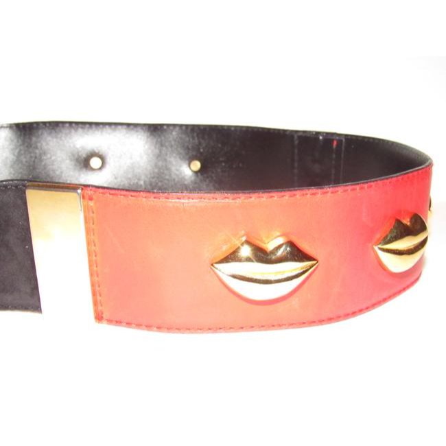 Escada Red Leather And Black Suede With Bold Gold Lips And Hearts Accessoriesdesigner Belt