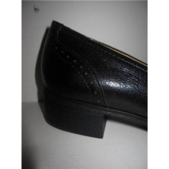 Naturalizer PREMA, Size 7, Black Leather & Brass Flats