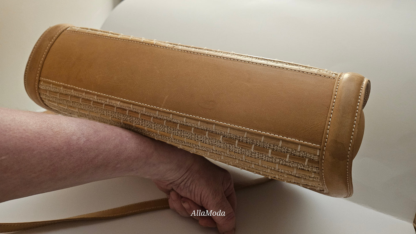 Gucci Rattan & Leather Two-Way Clamshell style Purse