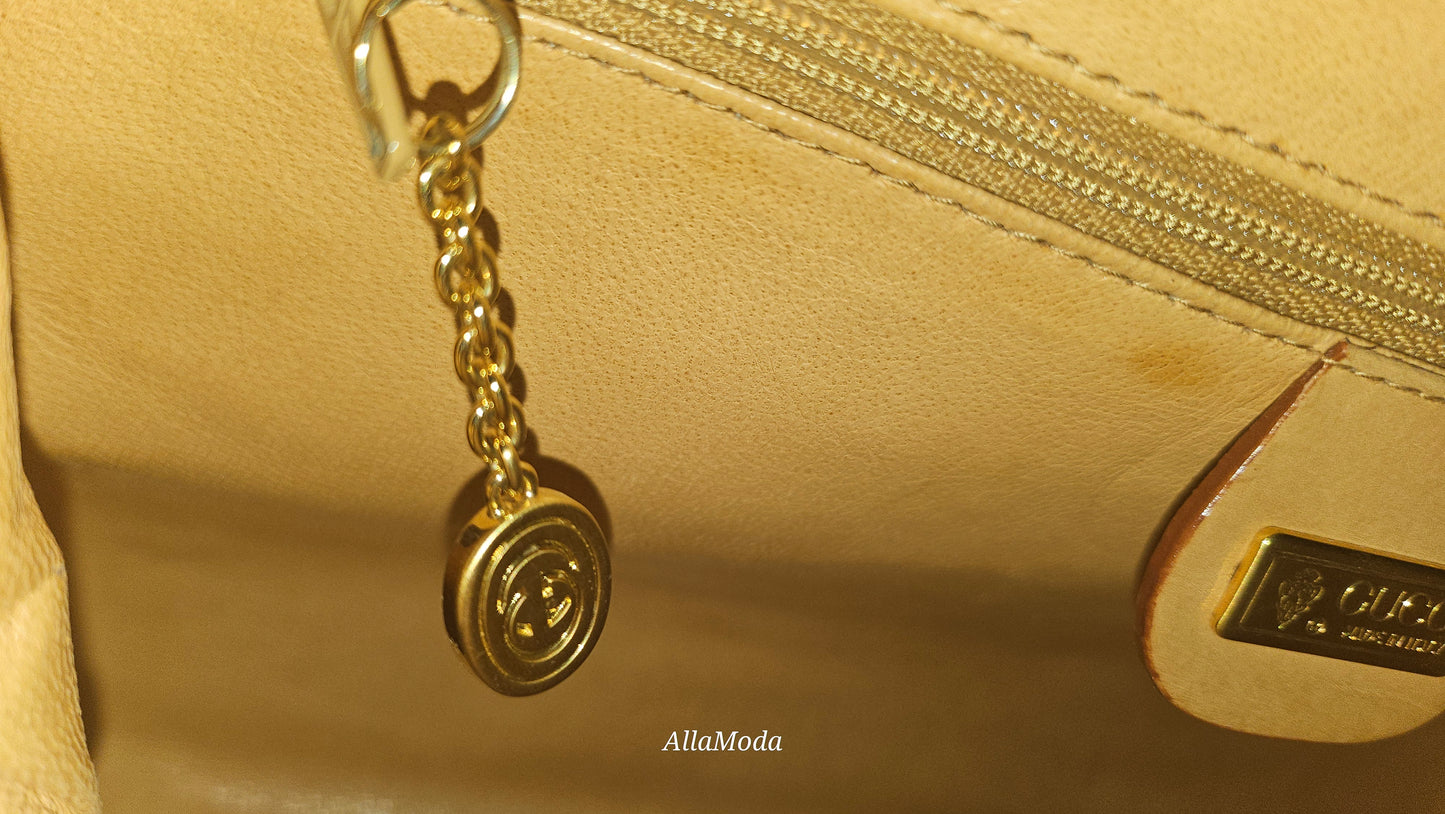 Gucci Rattan & Leather Two-Way Clamshell style Purse