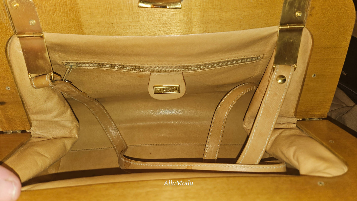 Gucci Rattan & Leather Two-Way Clamshell style Purse