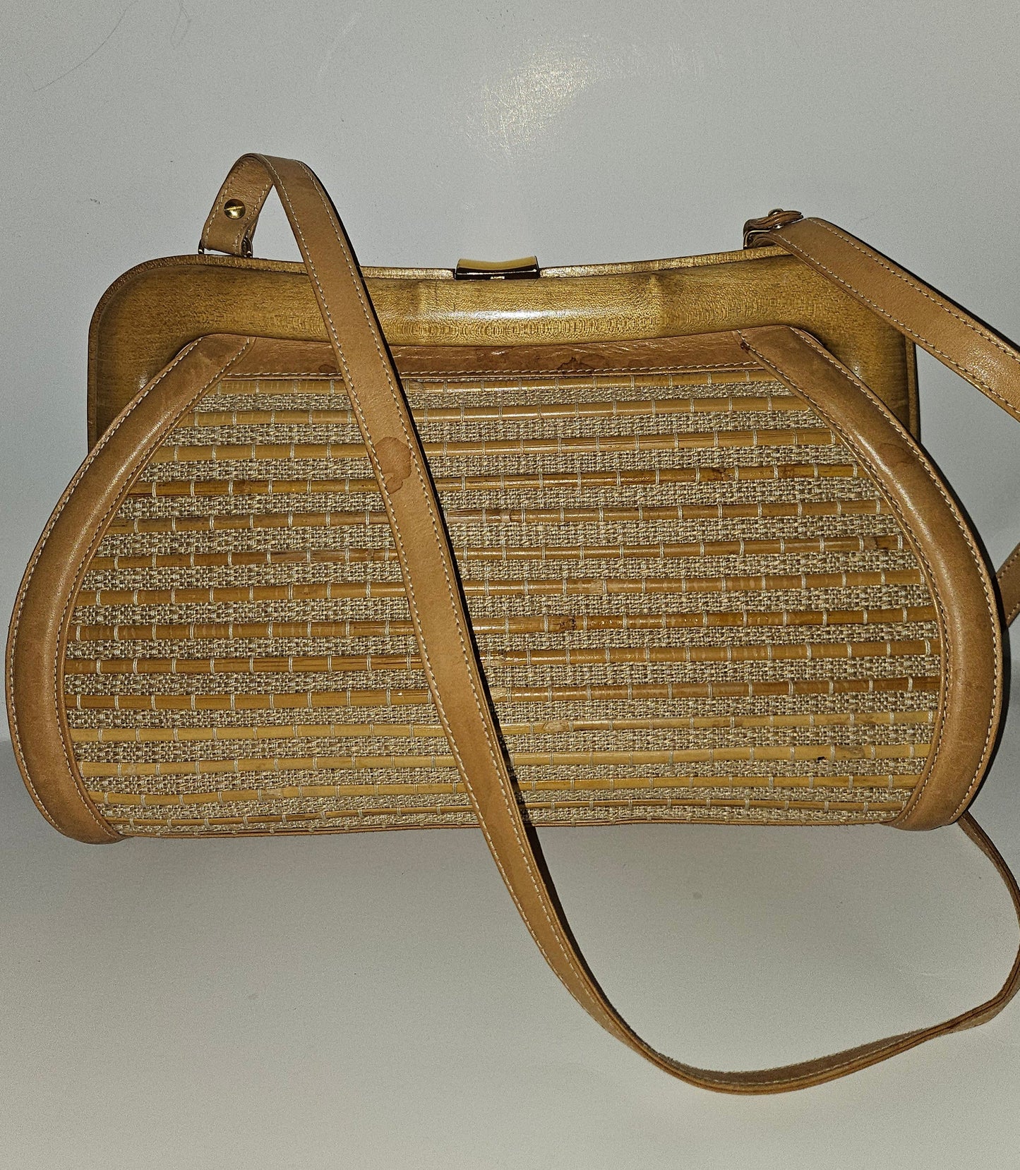 Gucci Rattan & Leather Two-Way Clamshell style Purse