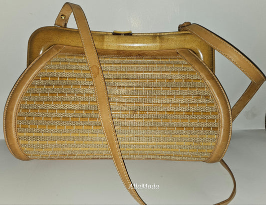 Gucci Rattan & Leather Two-Way Clamshell style Purse