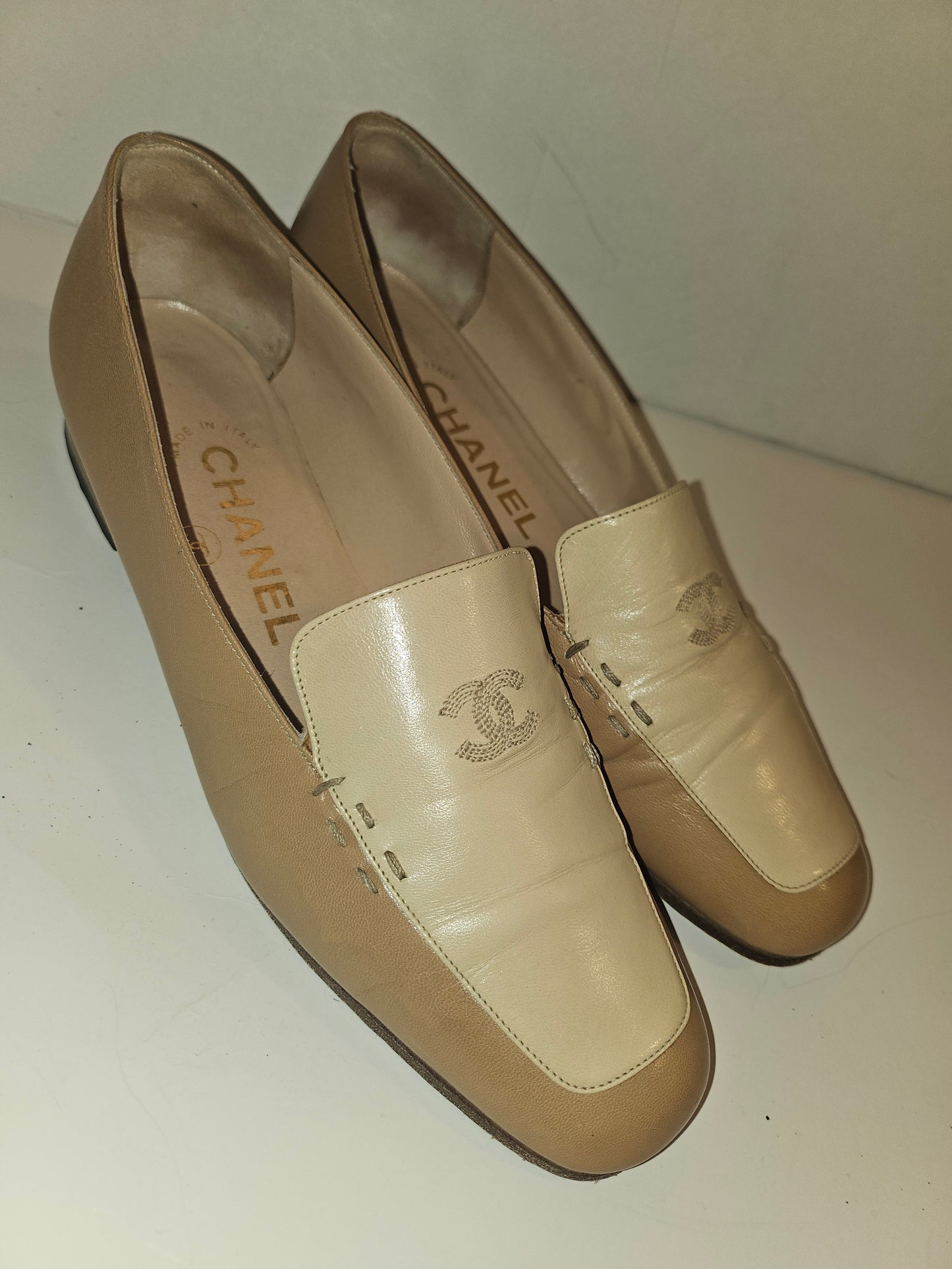 Chanel camel & ivory loafers with embroidered CC logo in size 38