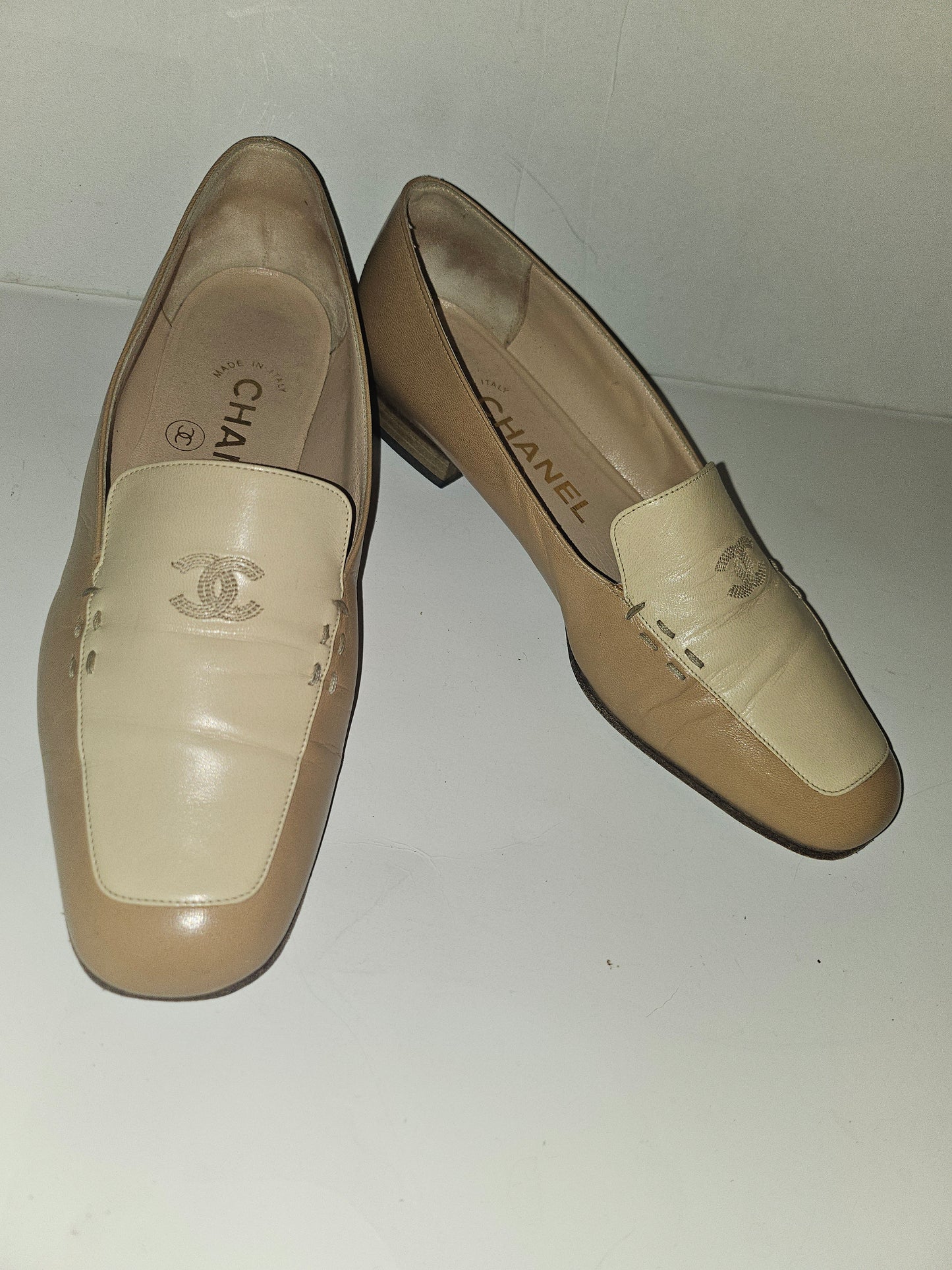 Chanel camel & ivory loafers with embroidered CC logo in size 38