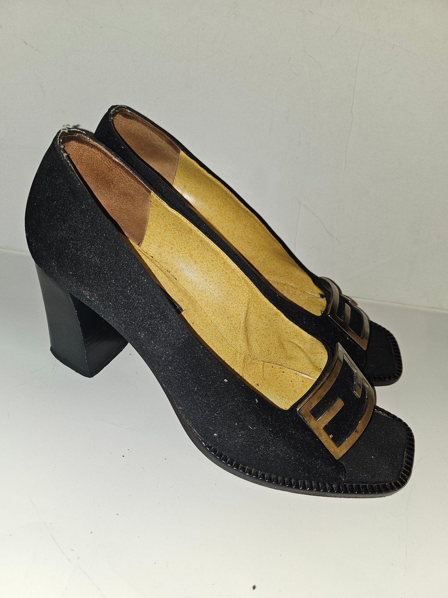 Fendi 'dress nero' black open toe heels w chrome FF accents!