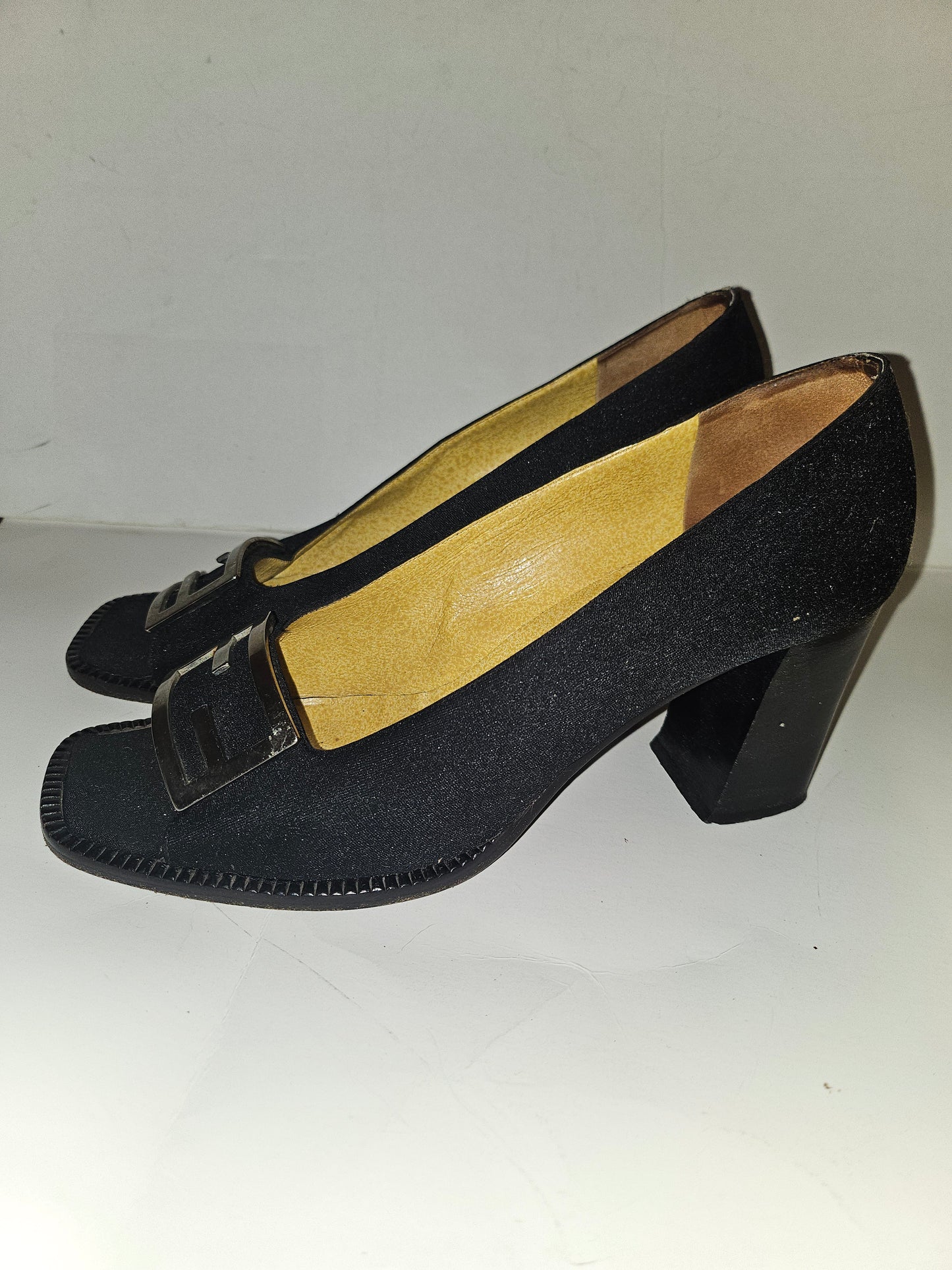 Fendi 'dress nero' black open toe heels w chrome FF accents!