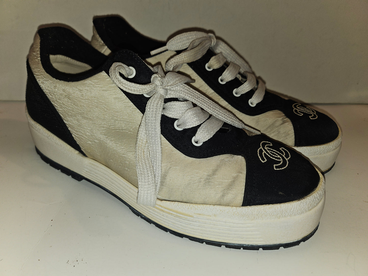 Chanel ivory & black low top sneakers with box!