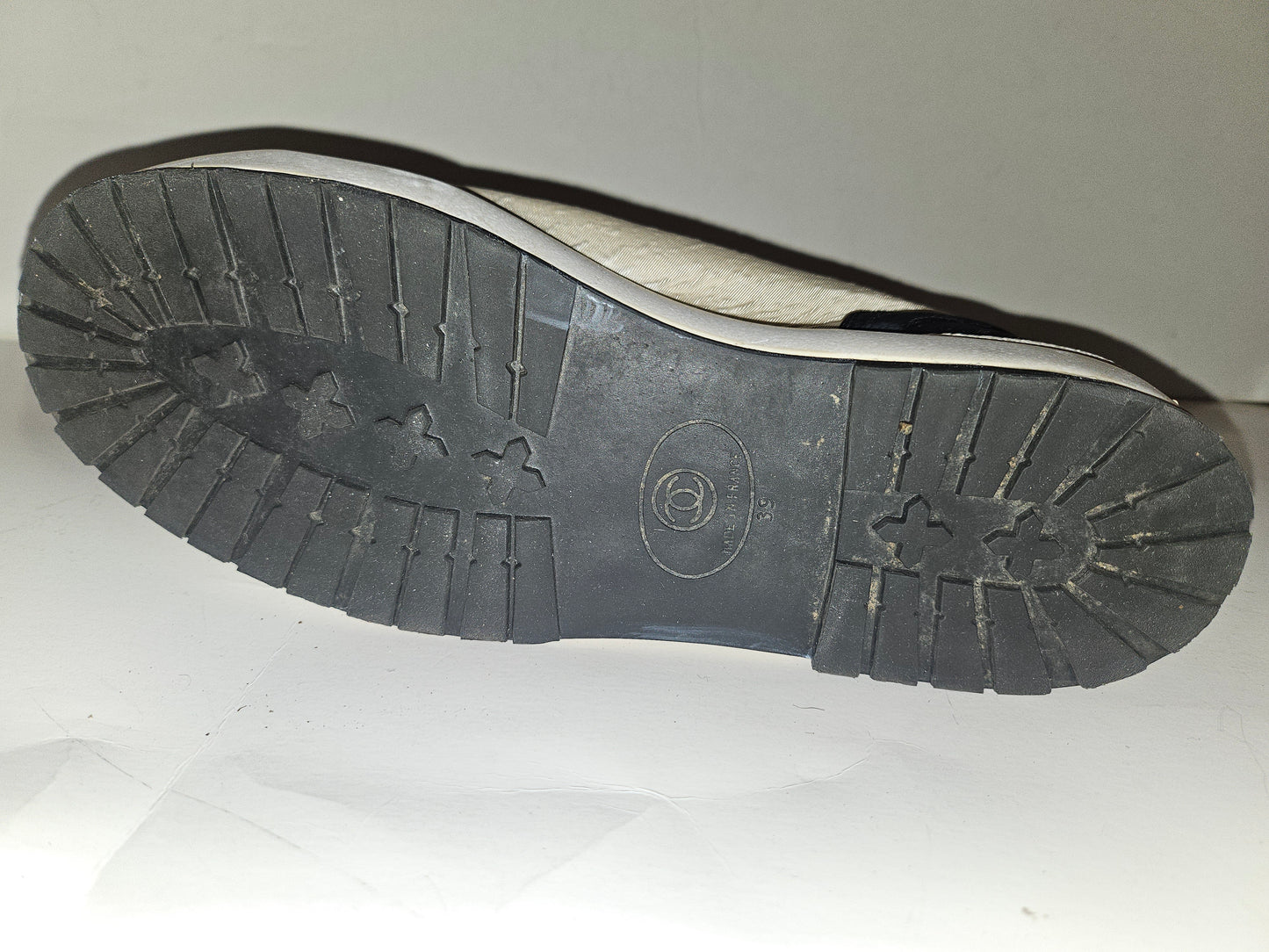 Chanel ivory & black low top sneakers with box!