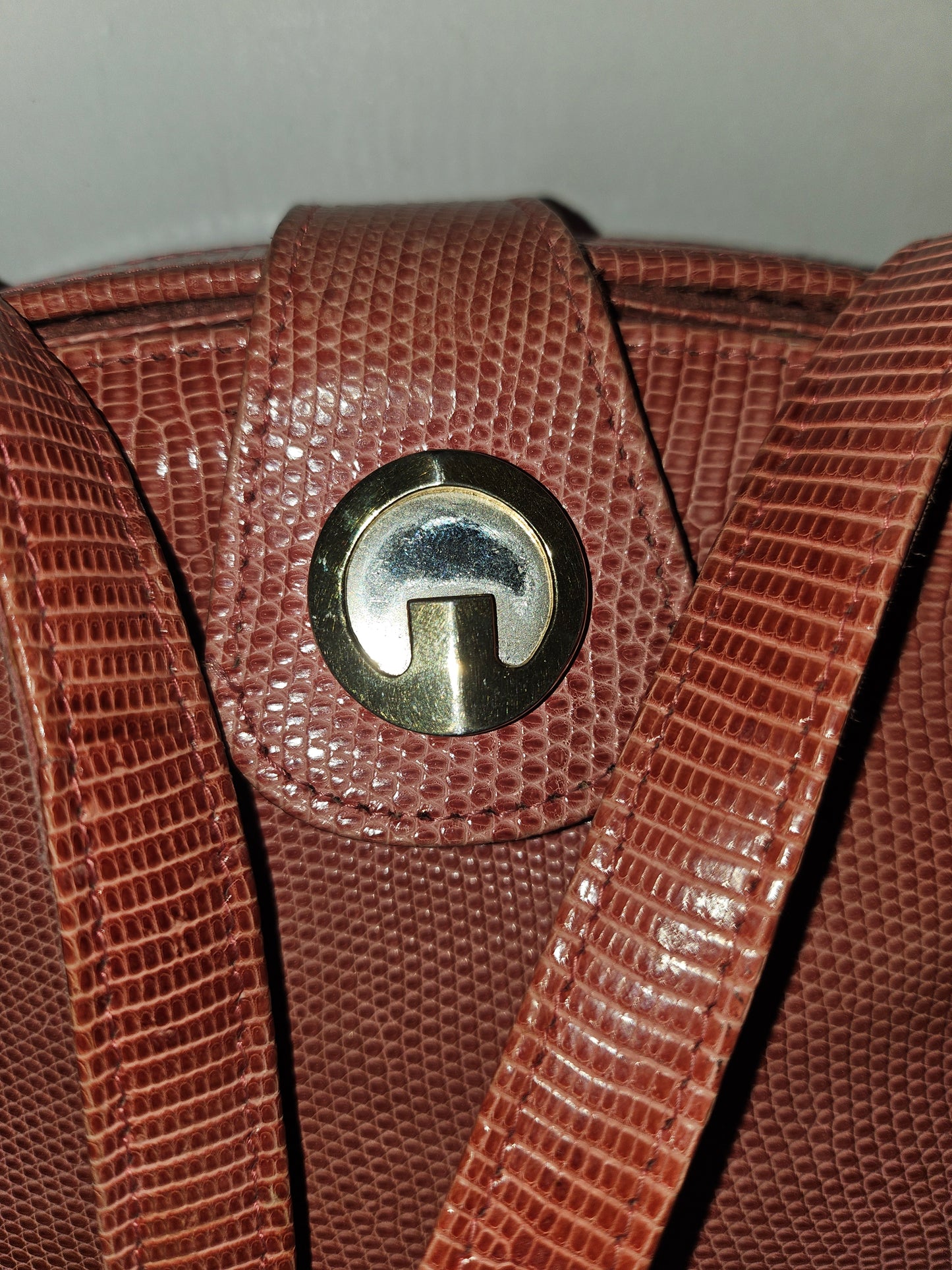 Gucci pink suede & reptile leather clam shell top purse