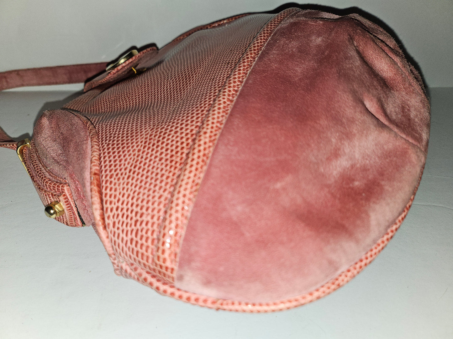 Gucci pink suede & reptile leather clam shell top purse