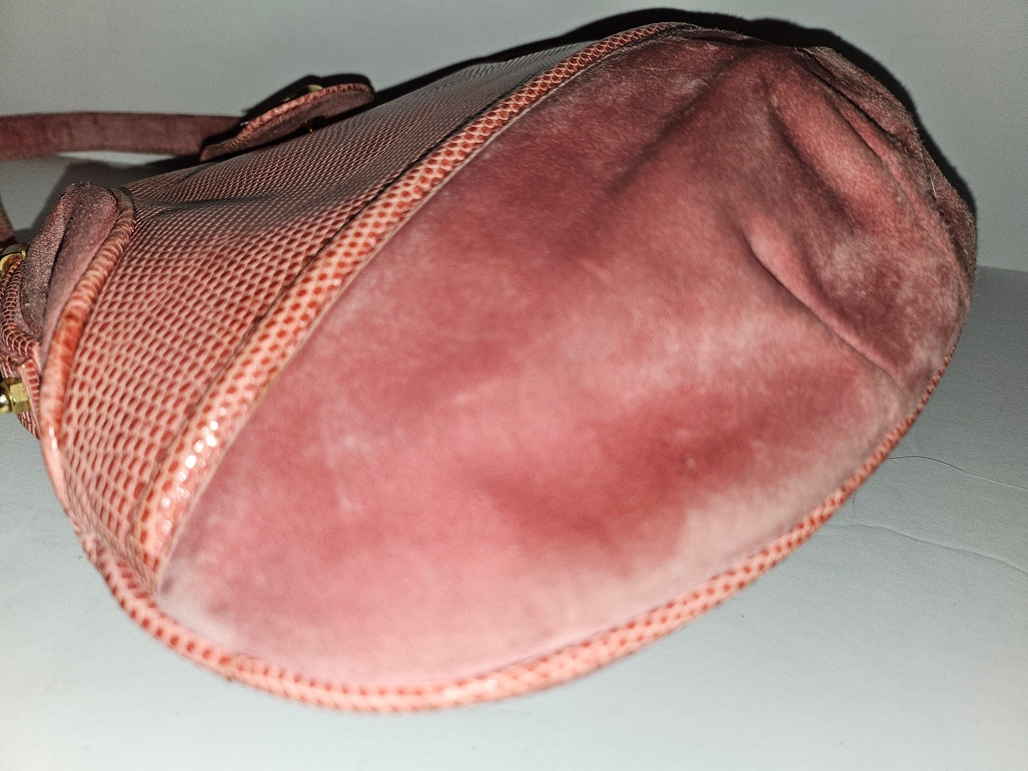 Gucci pink suede & reptile leather clam shell top purse
