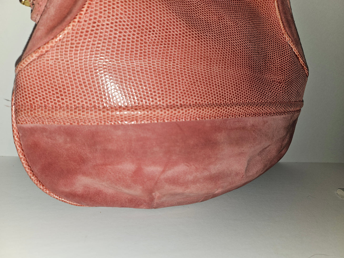 Gucci pink suede & reptile leather clam shell top purse