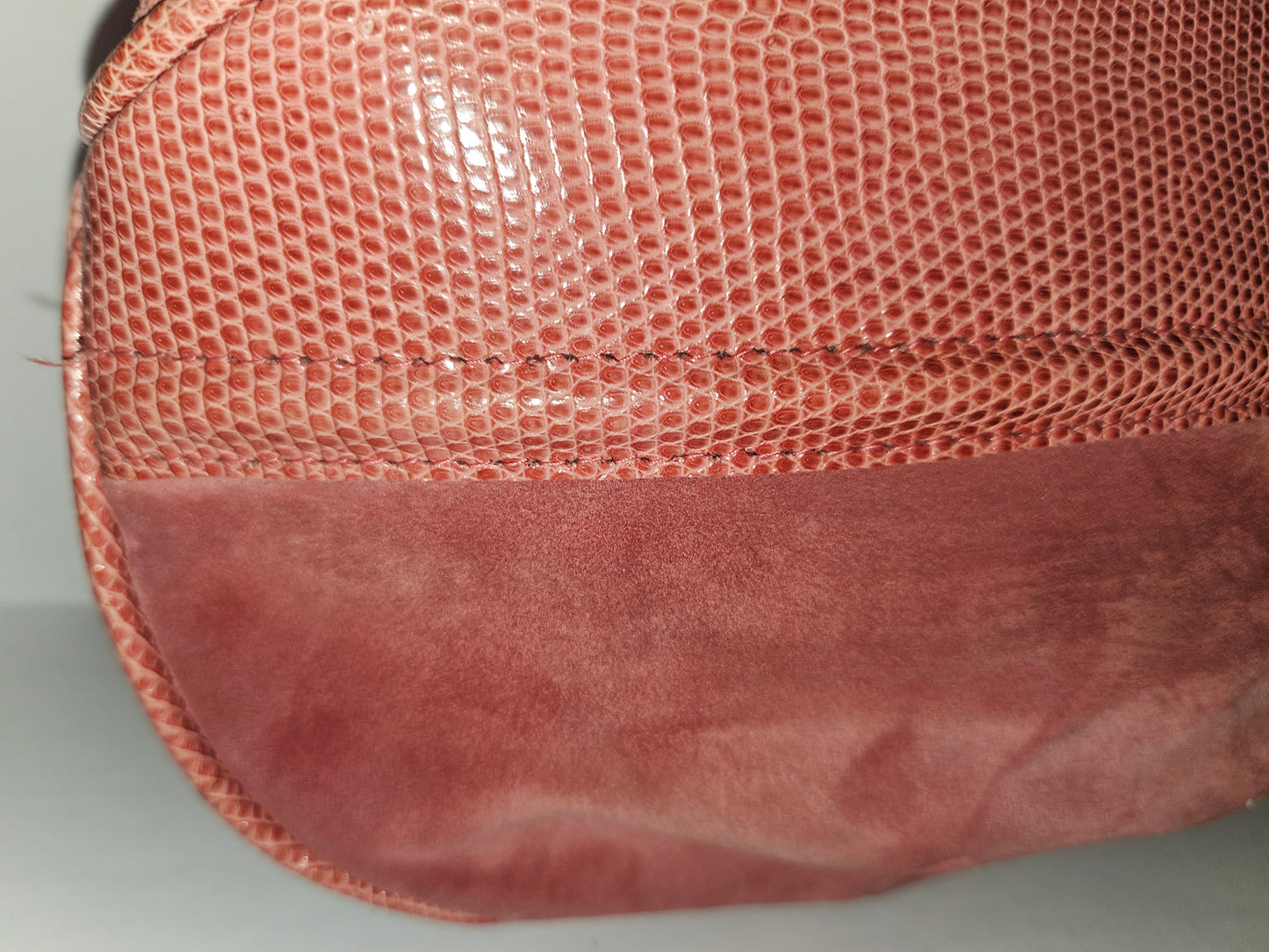 Gucci pink suede & reptile leather clam shell top purse