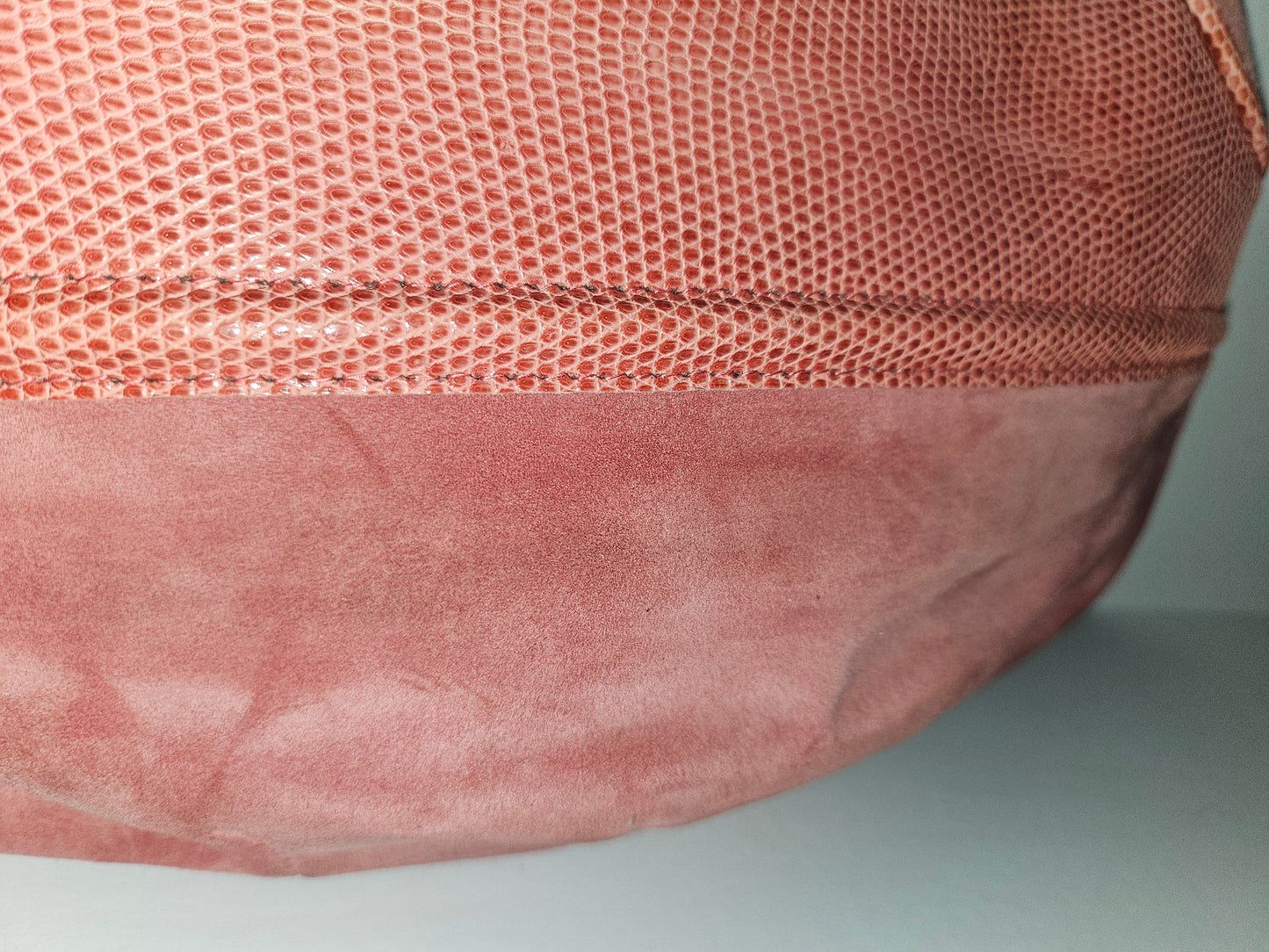 Gucci pink suede & reptile leather clam shell top purse