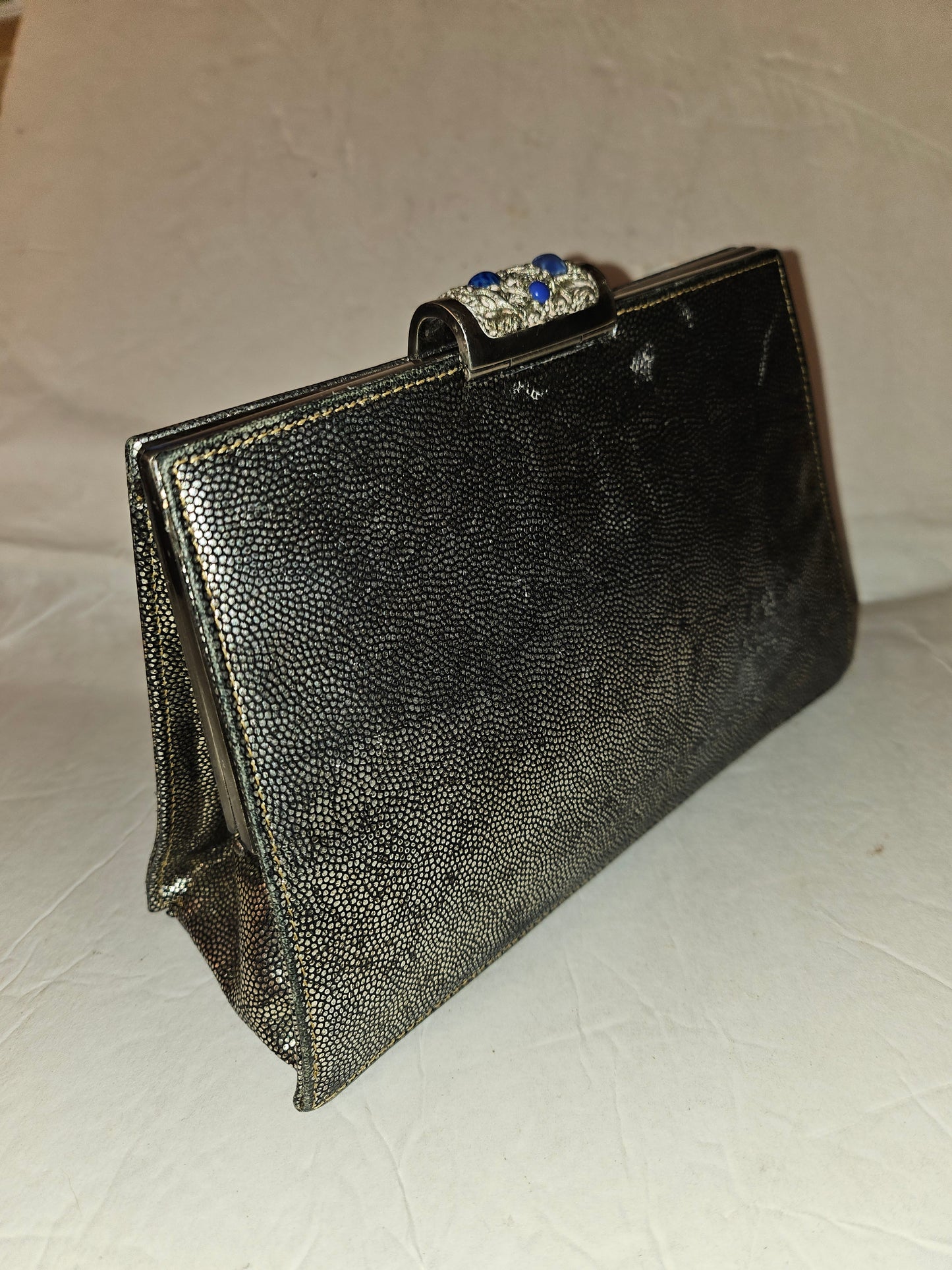 Gucci RARE mod silver shark skin leather clutch style purse with jeweled clasp!