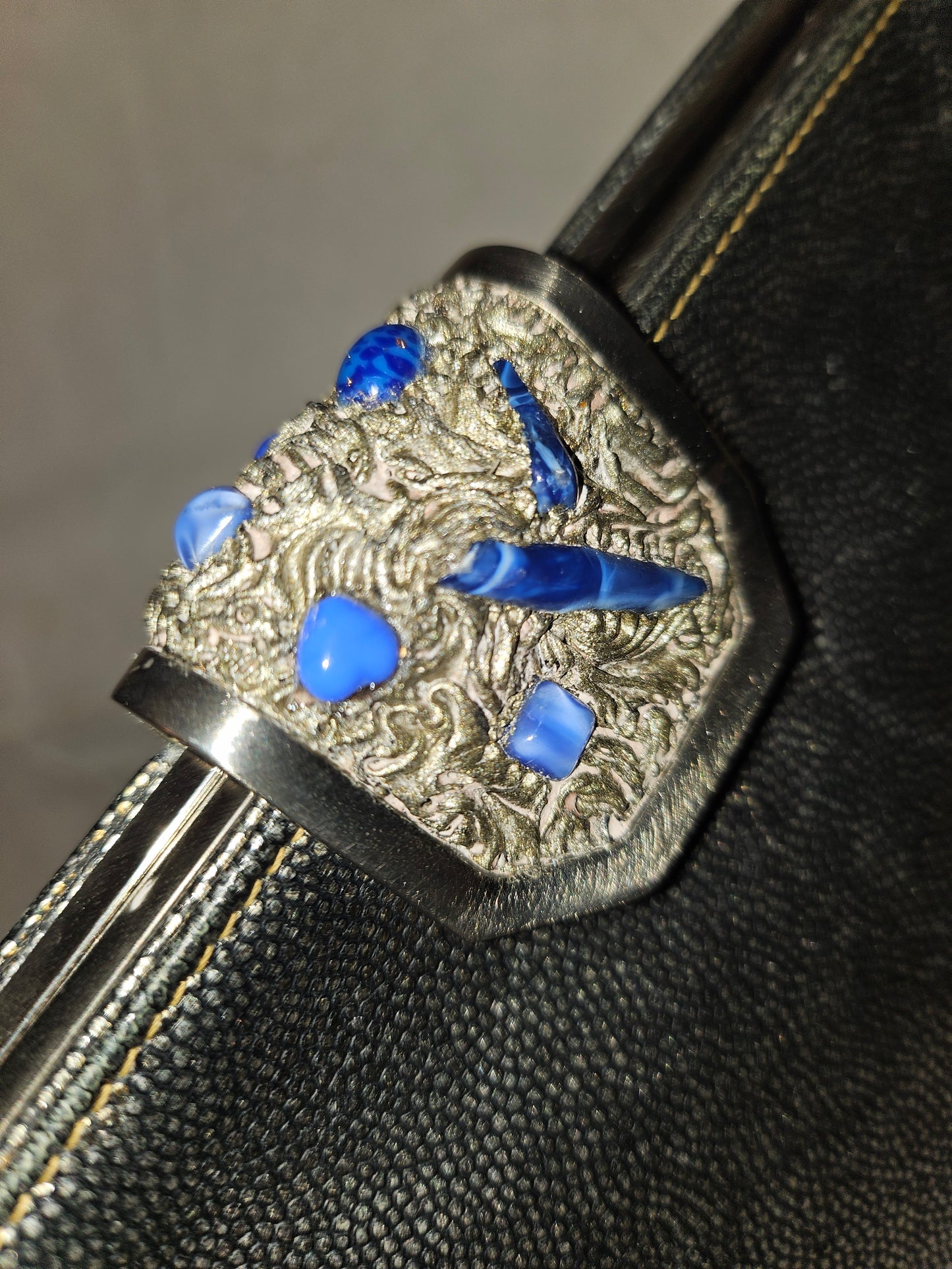Gucci RARE mod silver shark skin leather clutch style purse with jeweled clasp!