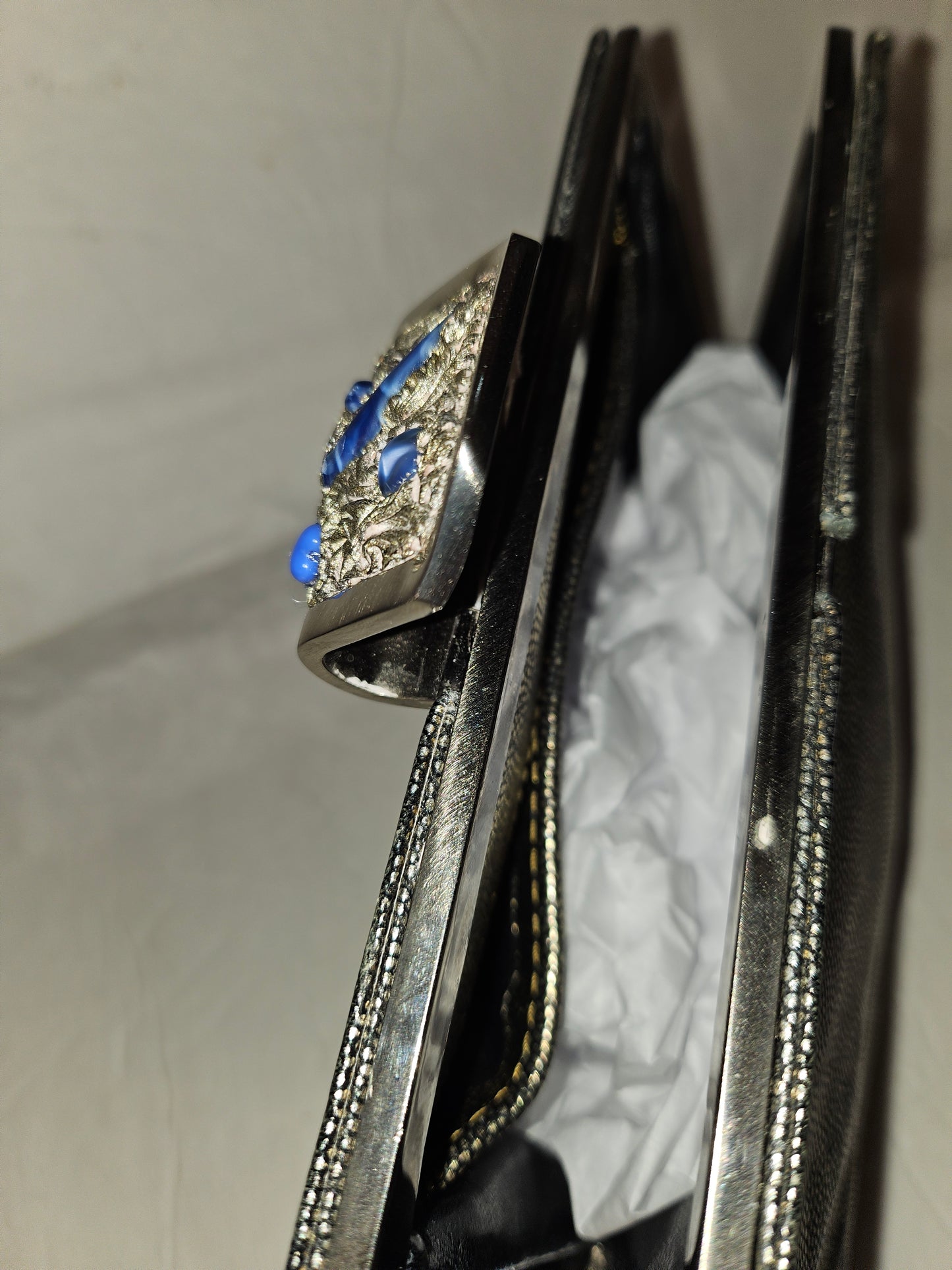 Gucci RARE mod silver shark skin leather clutch style purse with jeweled clasp!