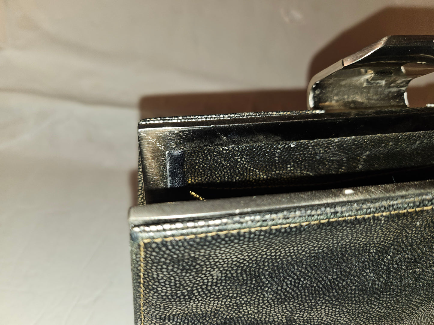 Gucci RARE mod silver shark skin leather clutch style purse with jeweled clasp!