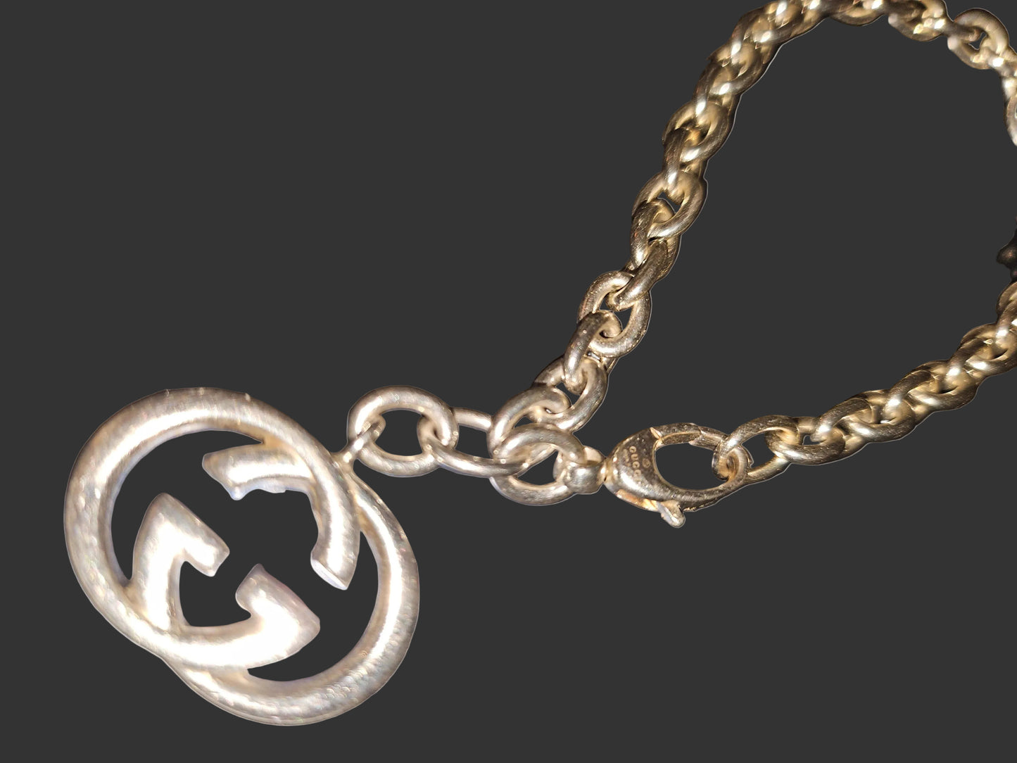 Gucci sterling silver iconic oval link charm bracelet w large interlocking G charm! 300/400