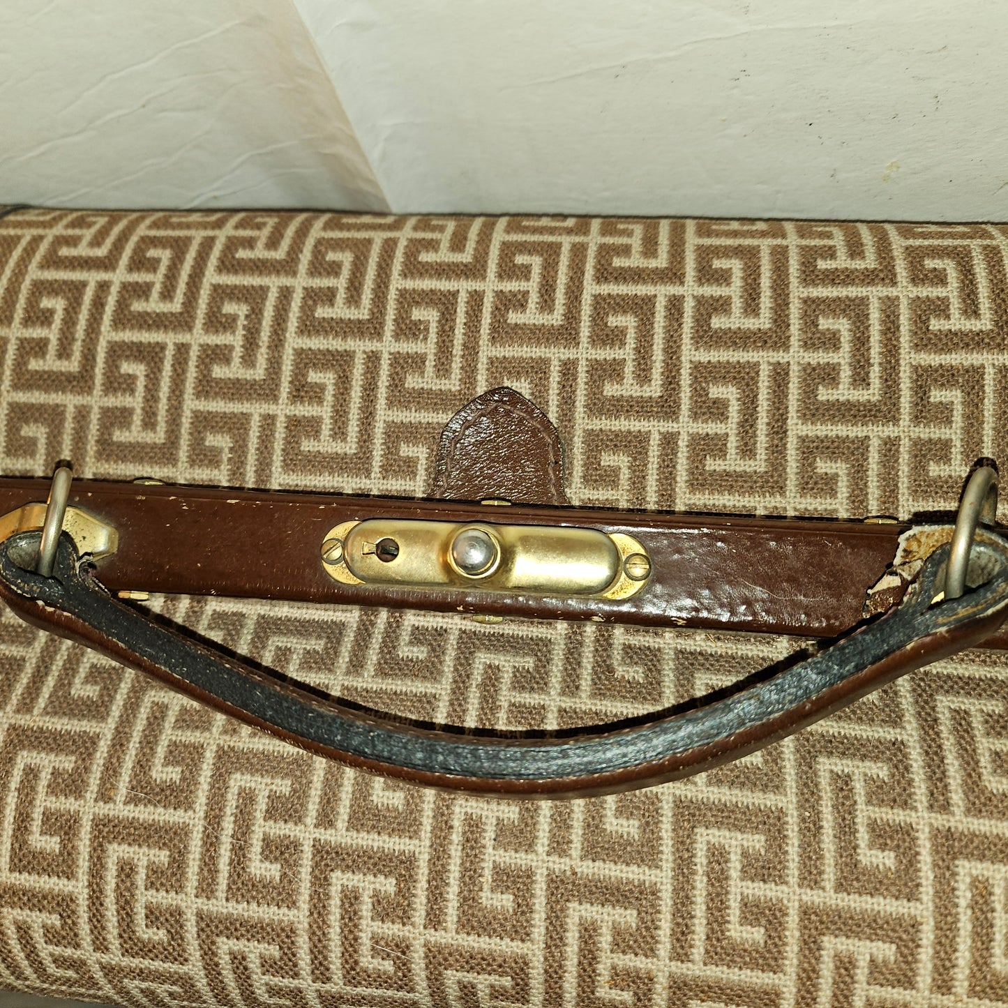 Balmain ivory subway print on brown leather 1960s train case in MINT condition!