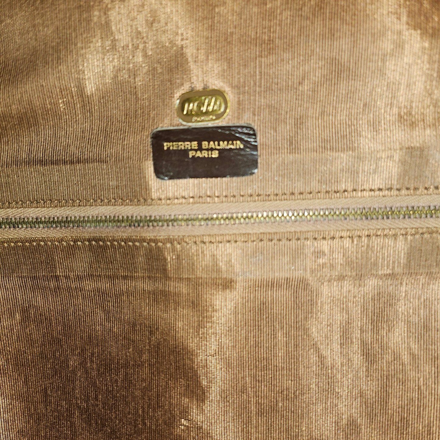 Balmain ivory subway print on brown leather 1960s train case in MINT condition!