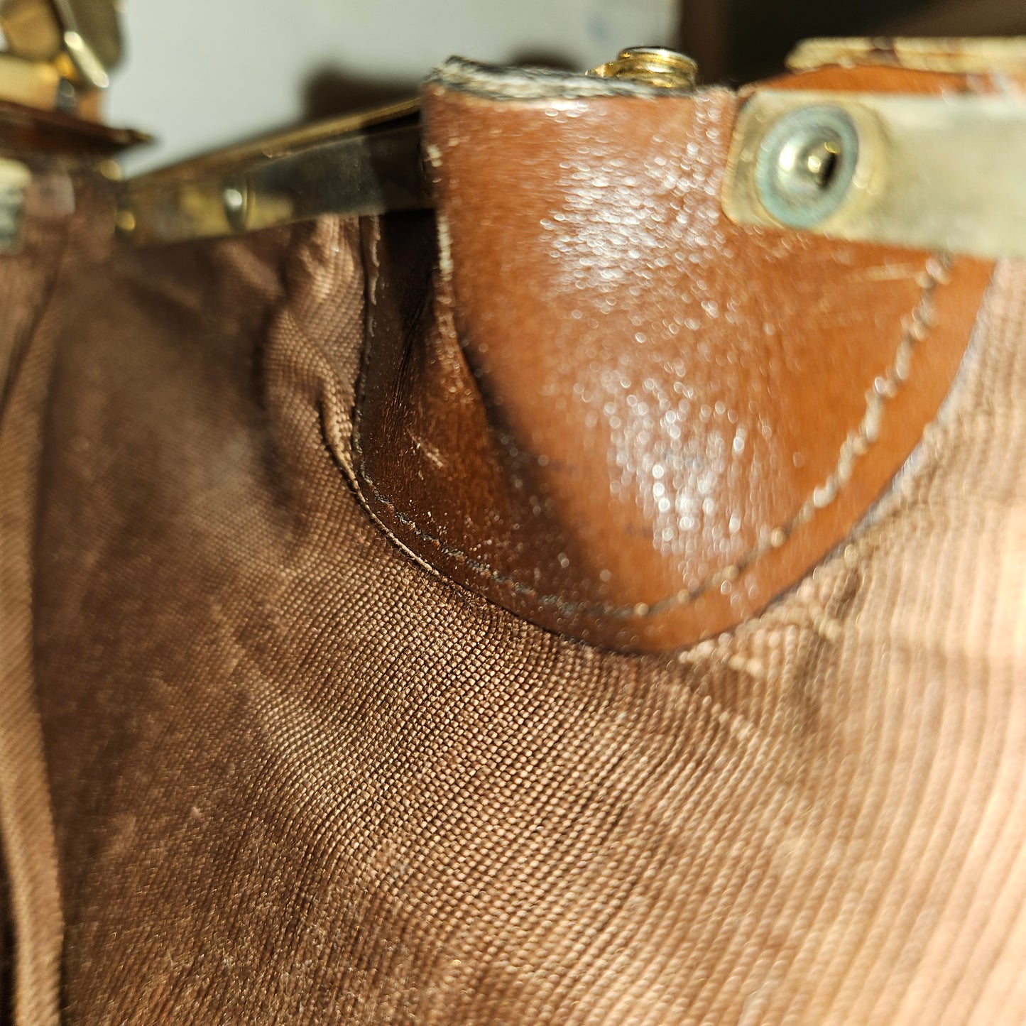 Balmain ivory subway print on brown leather 1960s train case in MINT condition!