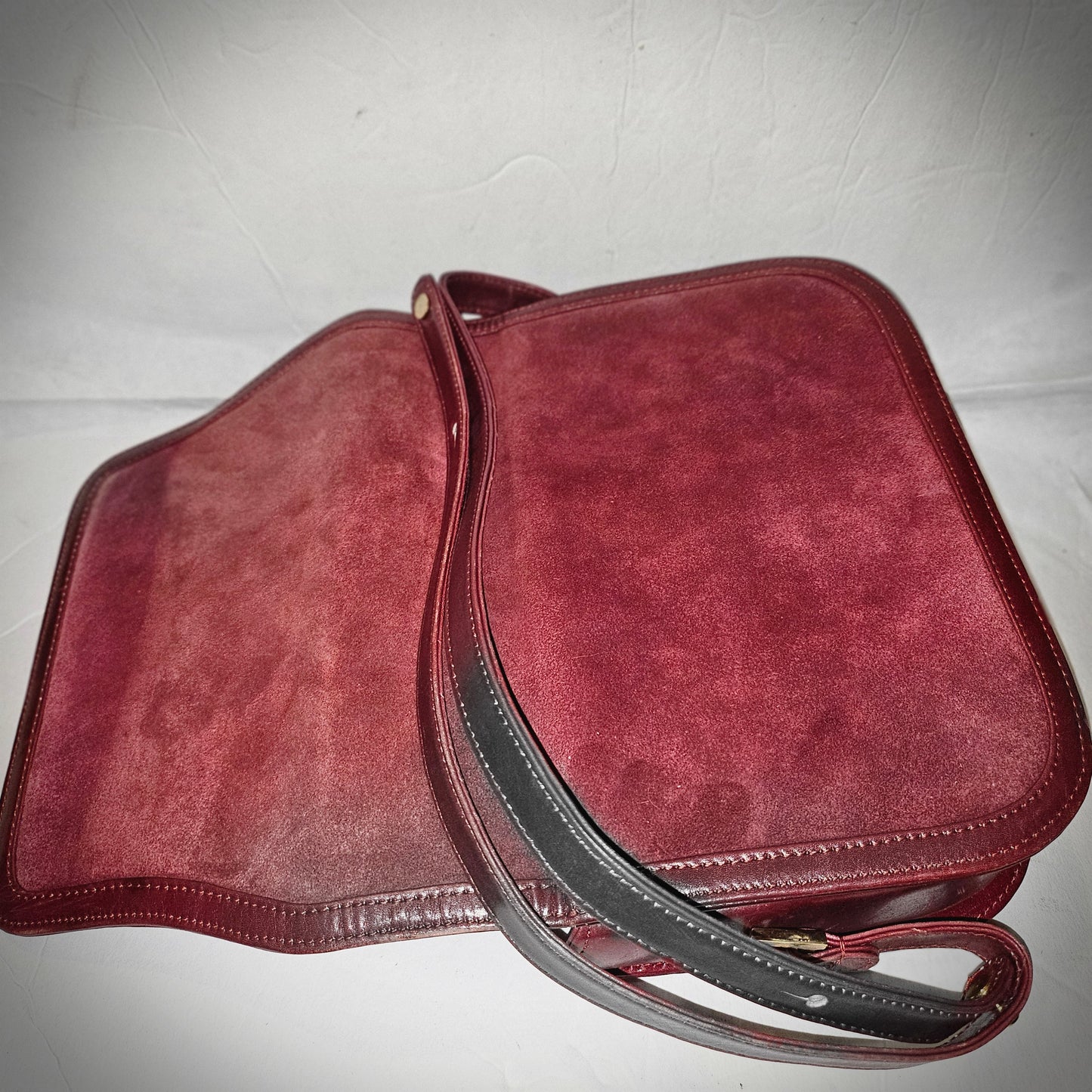 Gucci dark red suede & leather shoulder bag with enamel GG clasp
