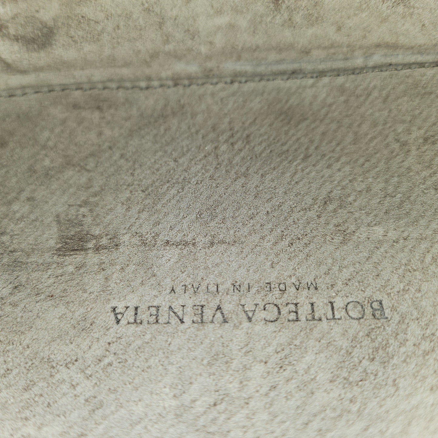 Bottega Veneta amazing purple ombre leather  Knot style clutch w  dust bag