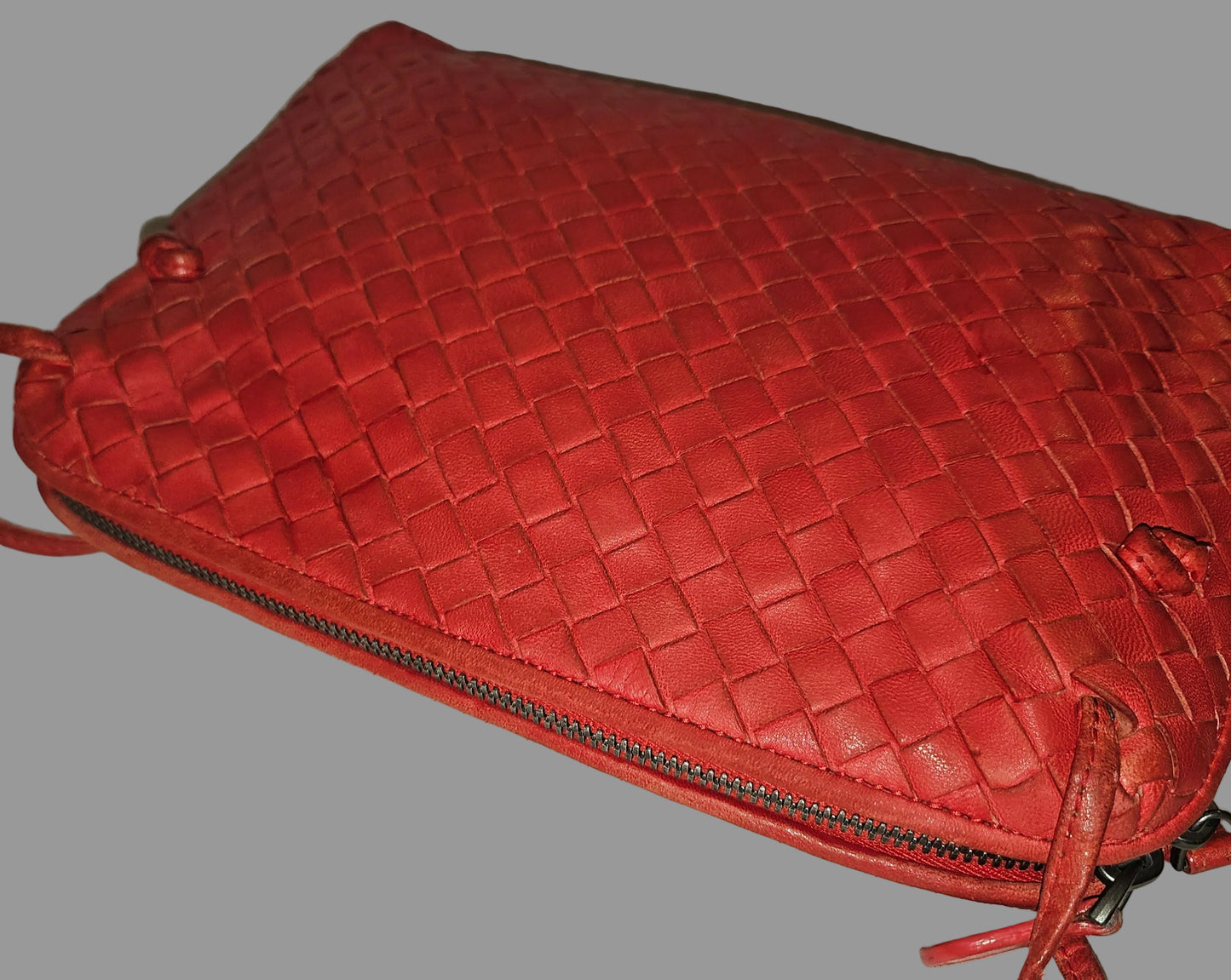 Bottega Veneta red woven intrecciato leather Nodini cross body bag
