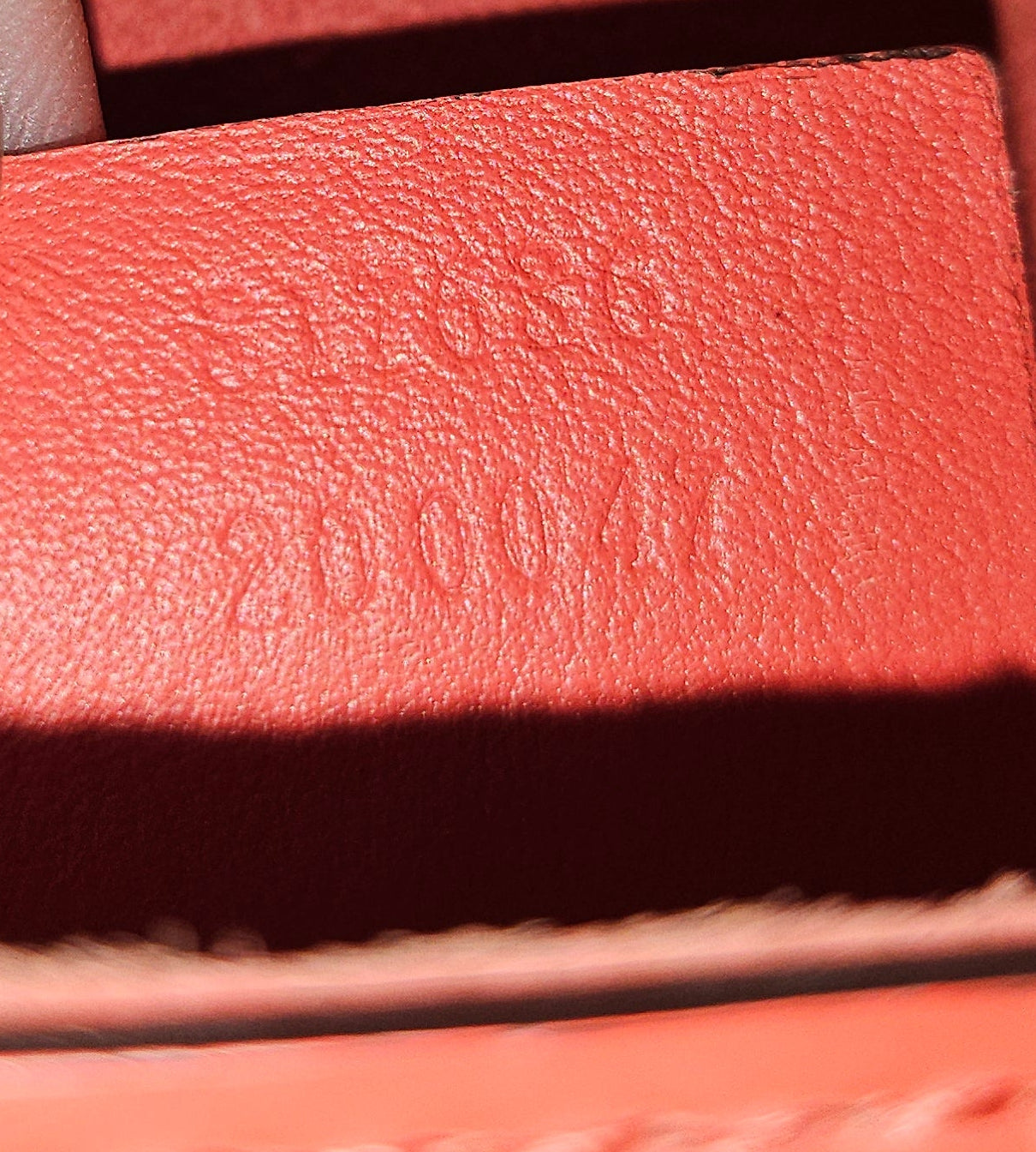 Gucci orange glossy leather Bright Bit style cross body/shoulder bag!