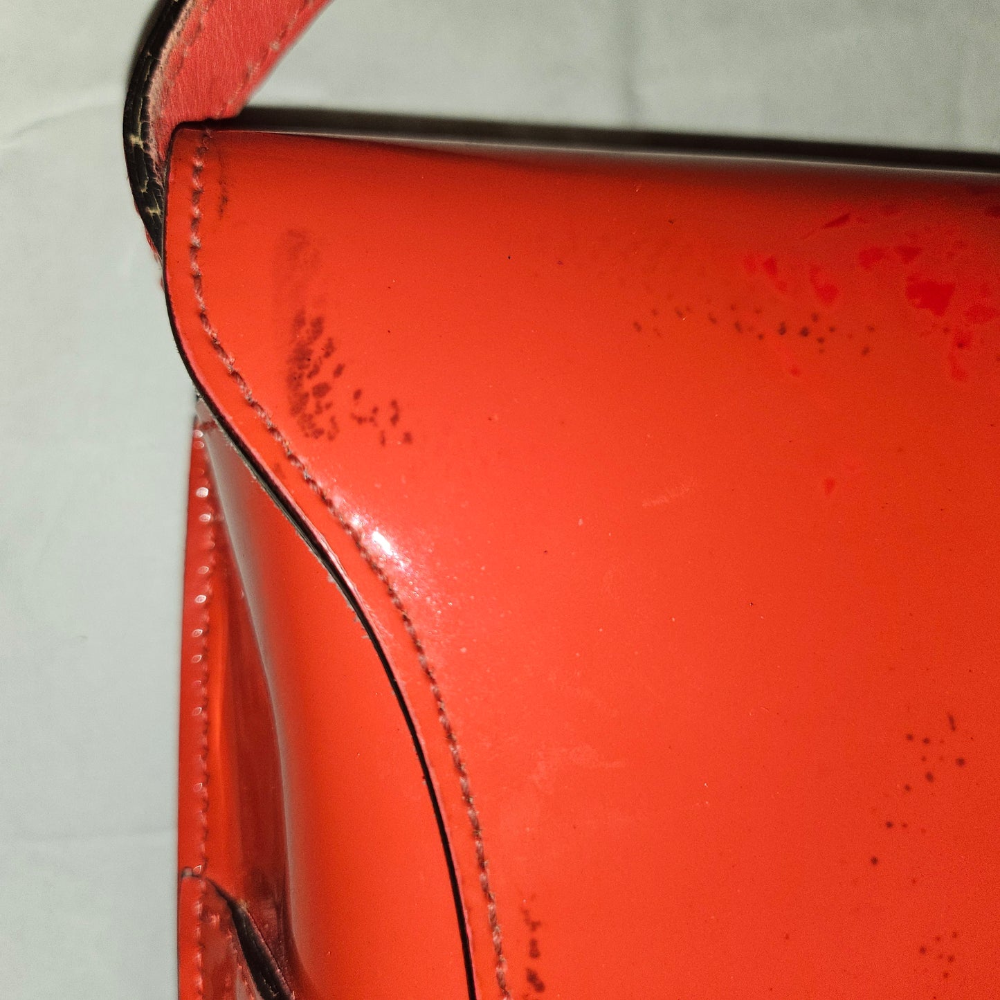 Gucci orange glossy leather Bright Bit style cross body/shoulder bag!