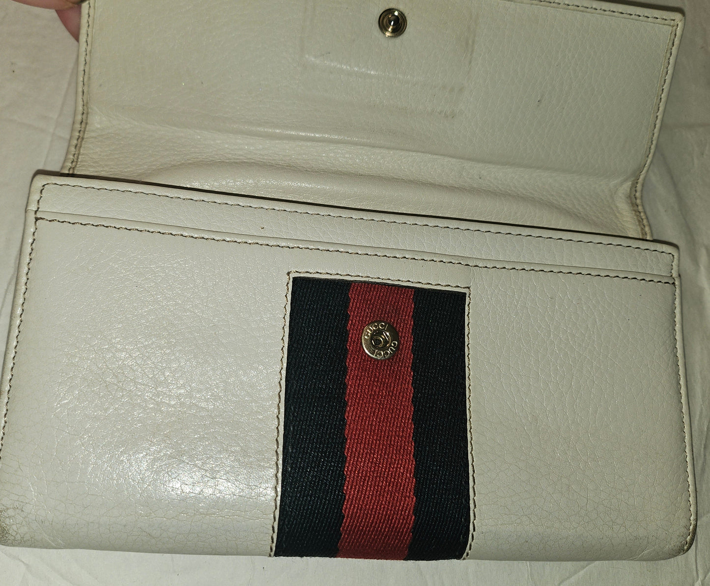 Gucci white leather horse-bit 1955 XL continental wallet w red & blue stripe