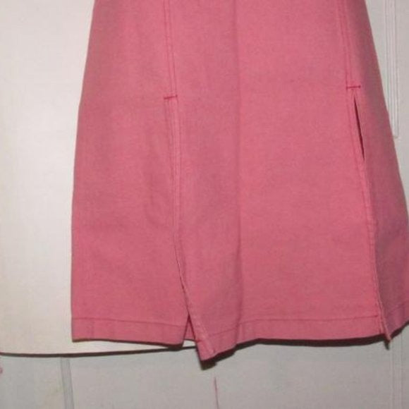 Moschino, pink, cotton/nylon blend with elastic, size 8, knee-length, a-line skirt with red contrast stitching, two front slits, and side zip closure!