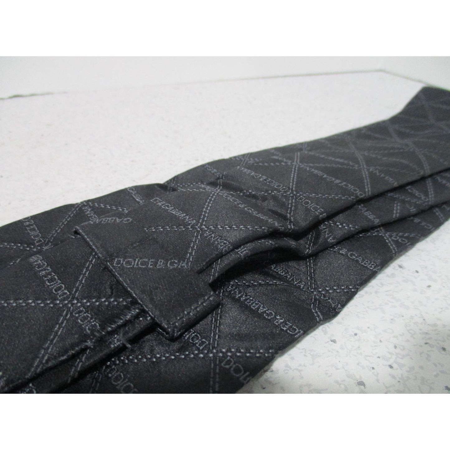 Vintage Dolce&Gabbana logo tie/scarf made of 100%, black silk with a logo print in shades of grey